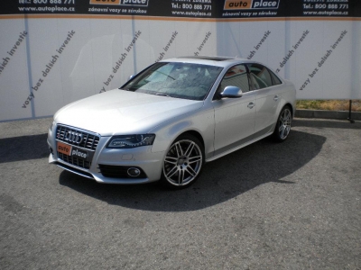 obrázek vozu AUDI S4  3.0 Turbo FSI V6 245kW Navi Xenon Kůže Park.kamera Memory sedačky El.Šíbr 4x4 původní cena 1.850.000Kč plná záruka AUDI 1.maj CZ
